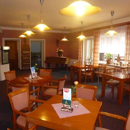 Hotel Zatisi Frantiskovy Lazne Bagian luar foto