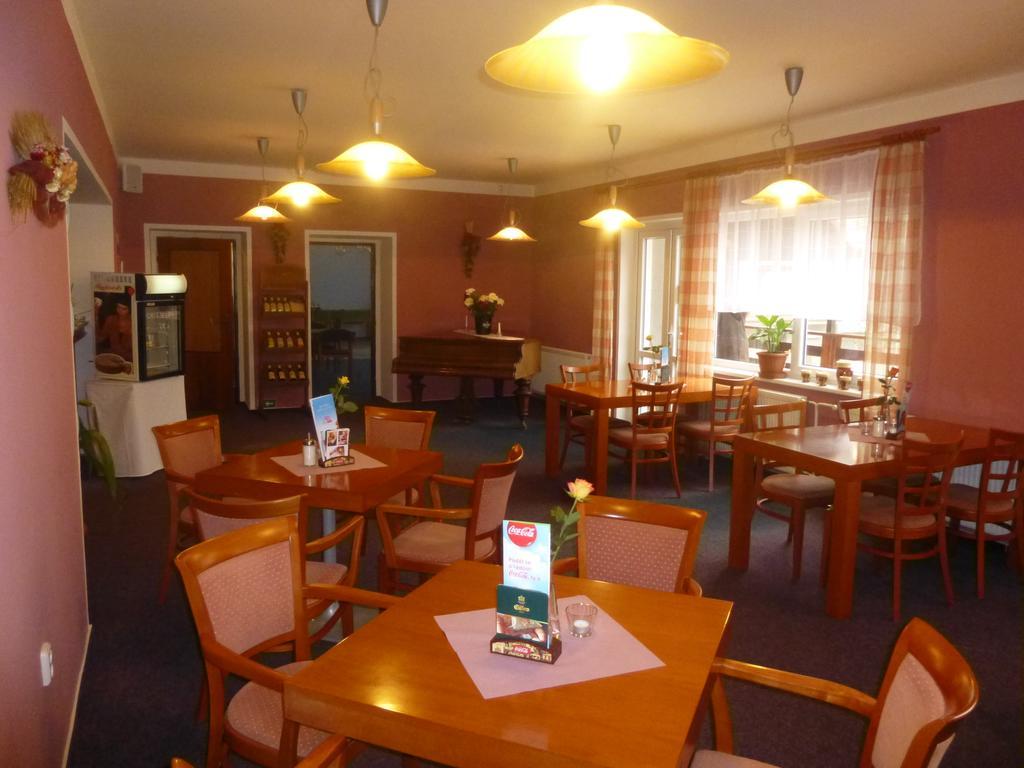 Hotel Zatisi Frantiskovy Lazne Bagian luar foto